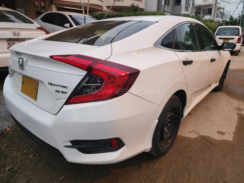 Honda Civic 2018 for Sale in Karachi Image-1