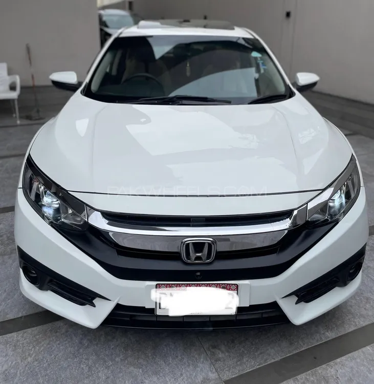 Honda Civic 2018 for Sale in Karachi Image-1