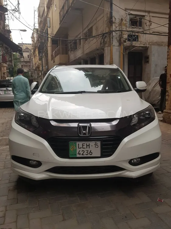 Honda Vezel 2015 for Sale in Lahore Image-1