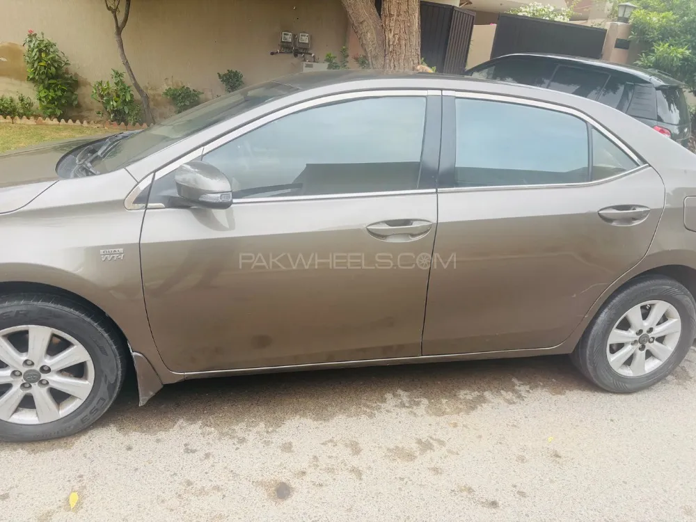 Toyota Corolla 2017 for Sale in Karachi Image-1