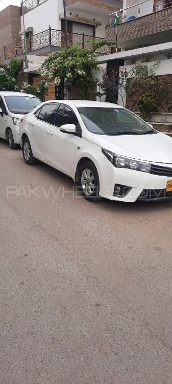 Toyota Corolla 2017 for Sale in Karachi Image-1