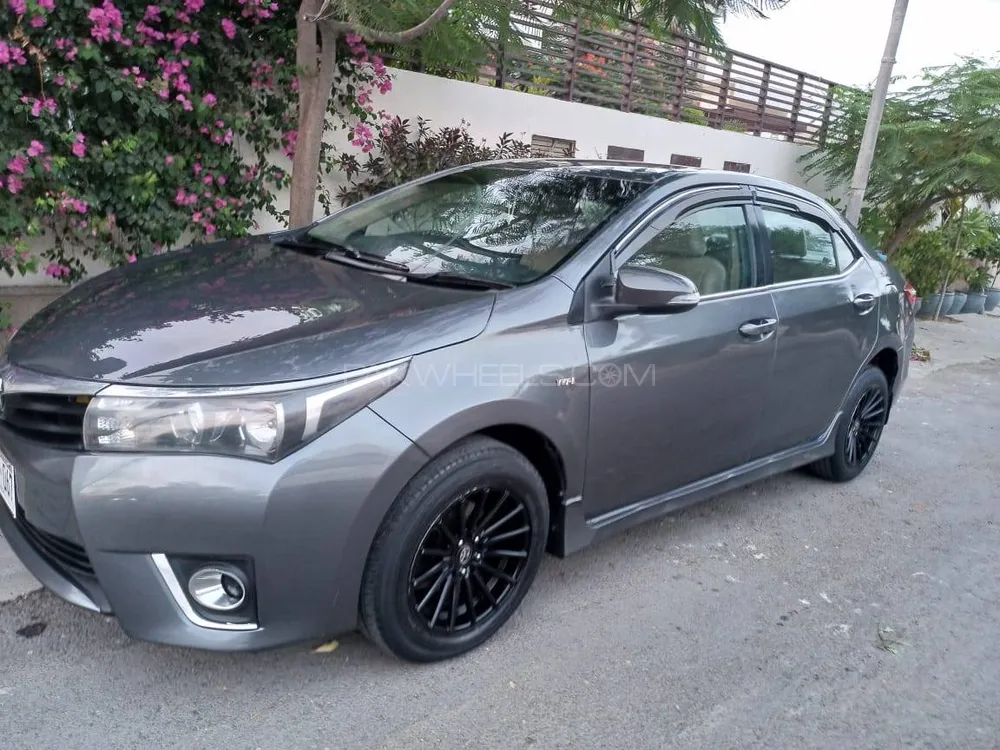 Toyota Corolla 2017 for Sale in Karachi Image-1