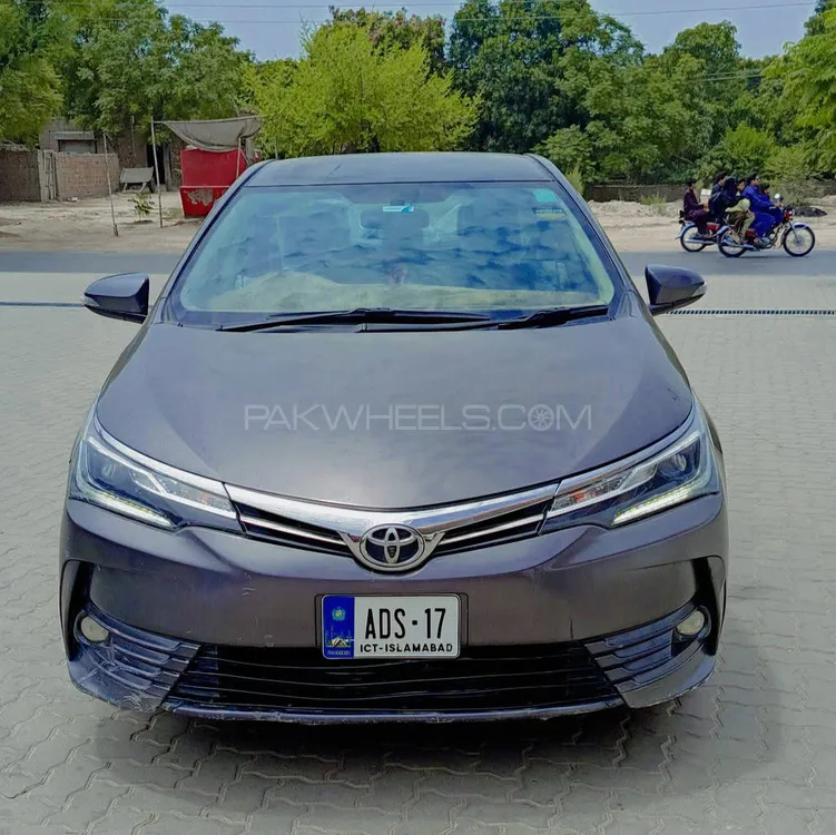 Toyota Corolla 2017 for Sale in Muzaffar Gargh Image-1