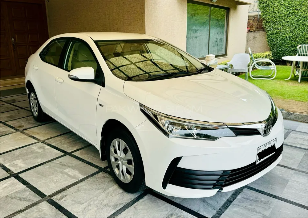 Toyota Corolla 2020 for Sale in Islamabad Image-1