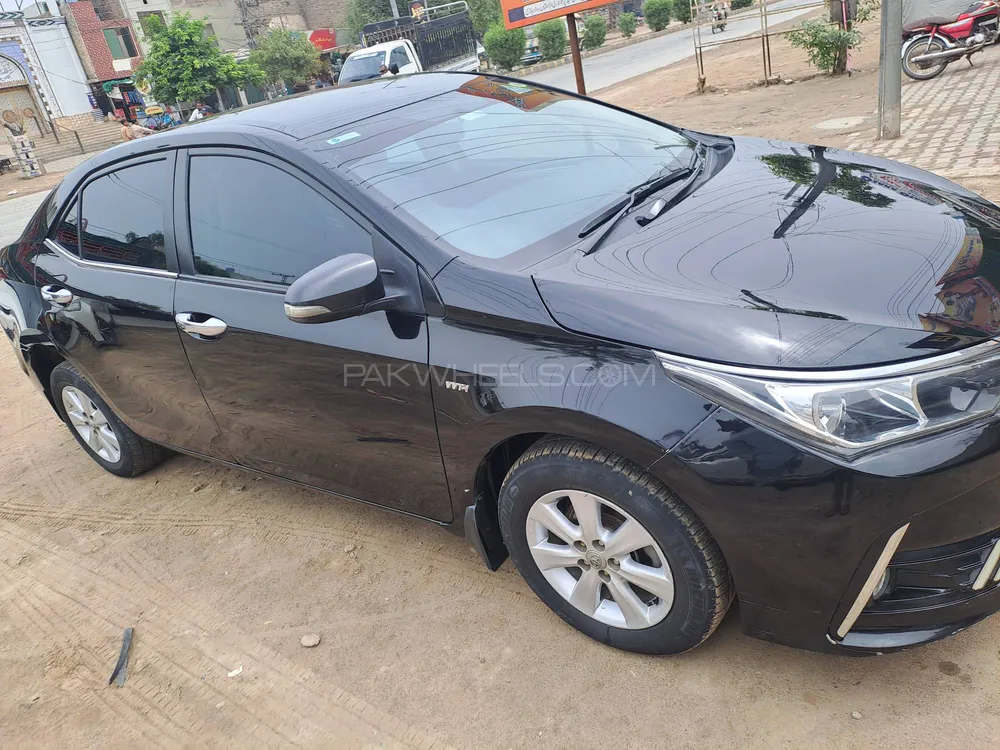 Toyota Corolla 2017 for Sale in Faisalabad Image-1