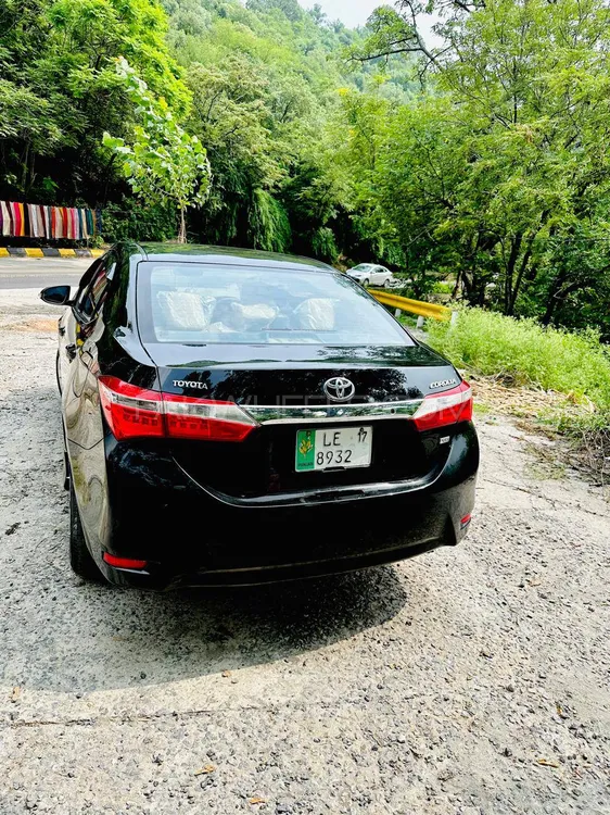 Toyota Corolla 2017 for Sale in Islamabad Image-1