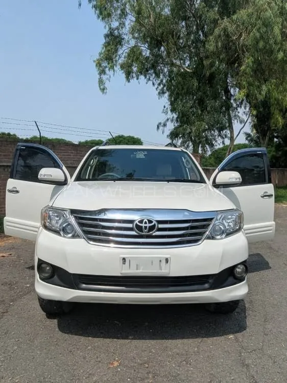 Toyota Fortuner 2013 for Sale in Lahore Image-1