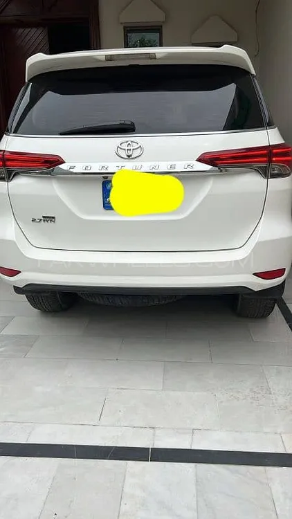 Toyota Fortuner 2017 for Sale in Faisalabad Image-1