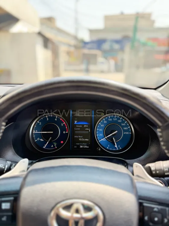 Toyota Fortuner 2021 for Sale in Islamabad Image-1