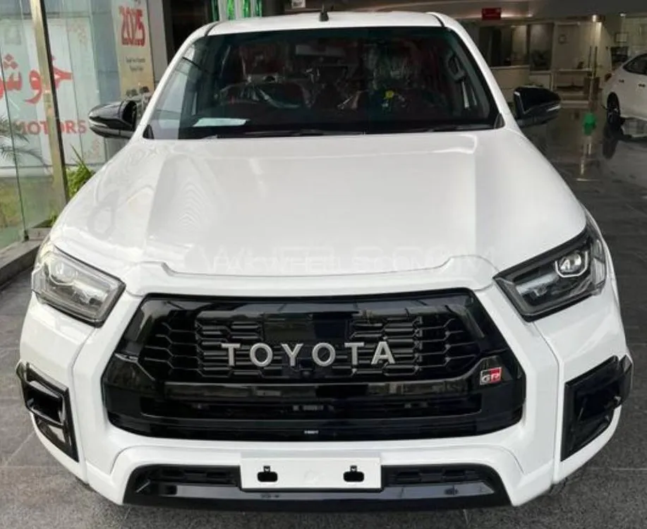 Toyota Hilux 2025 for Sale in Karachi Image-1