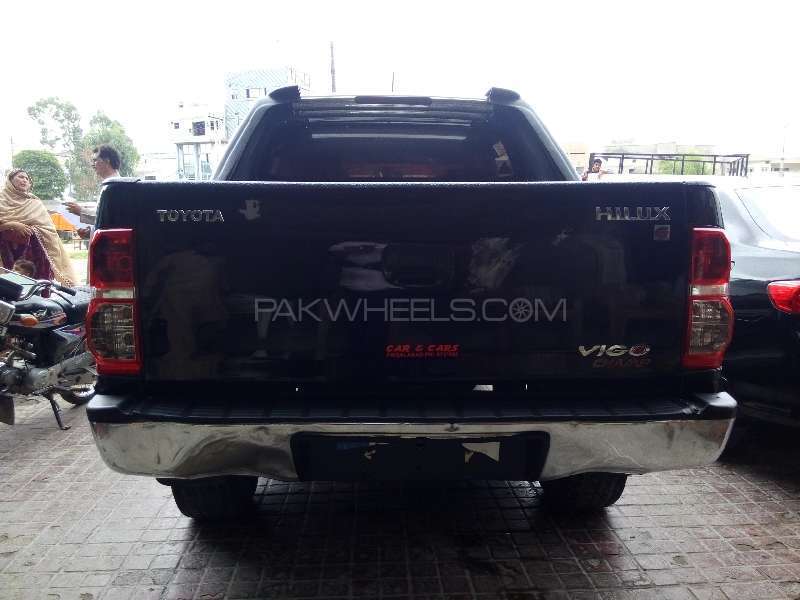 Toyota Hilux 2012 for Sale in Faisalabad Image-1