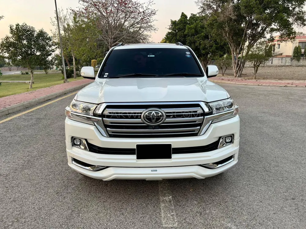 Toyota Land Cruiser 2017 for Sale in Lahore Image-1