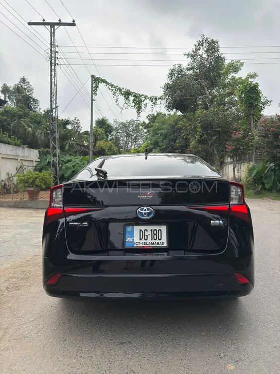 Toyota Prius 2020 for Sale in Islamabad Image-1