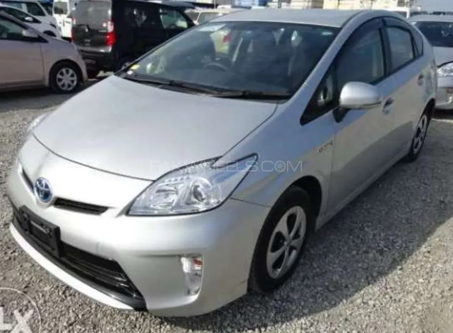 Toyota Prius 2013 for Sale in Karachi Image-1
