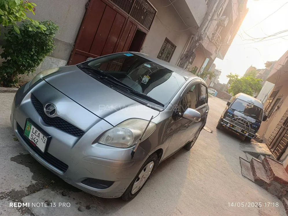 Toyota Vitz 2009 for Sale in Wah cantt Image-1