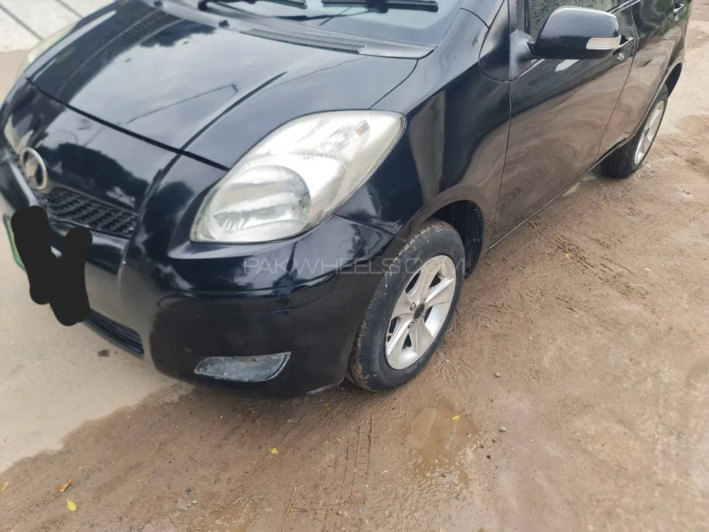 Toyota Vitz 2012 for Sale in Kasur Image-1