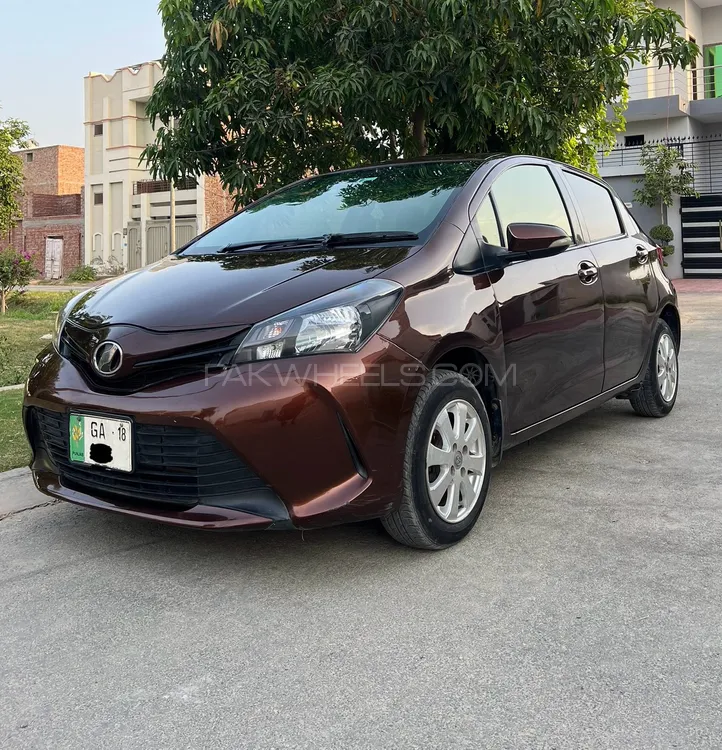 Toyota Vitz 2015 for Sale in Lahore Image-1