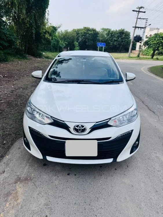 Toyota Yaris Sedan 2021 for Sale in Lahore Image-1