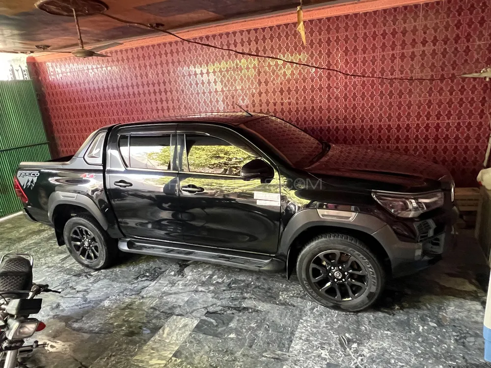 Toyota Hilux 2023 for Sale in Dera ismail khan Image-1