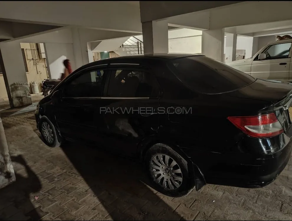 Honda City 2004 for Sale in Karachi Image-1