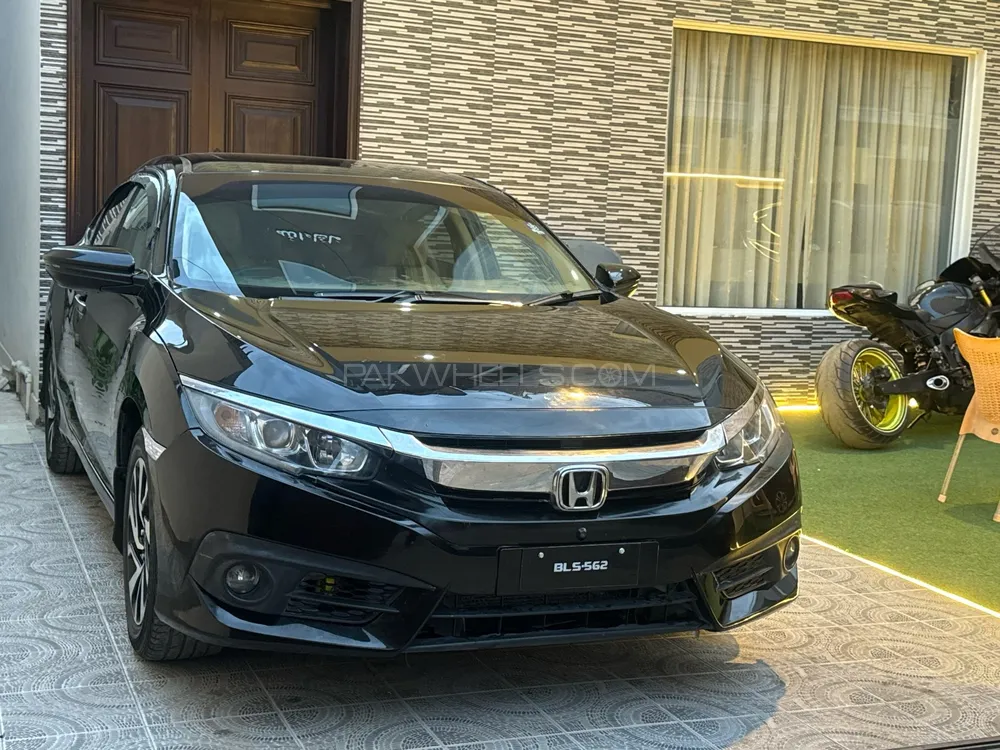 Honda Civic 2018 for Sale in Karachi Image-1
