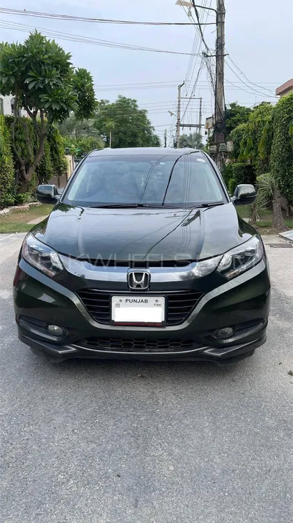 Honda Vezel 2015 for Sale in Lahore Image-1