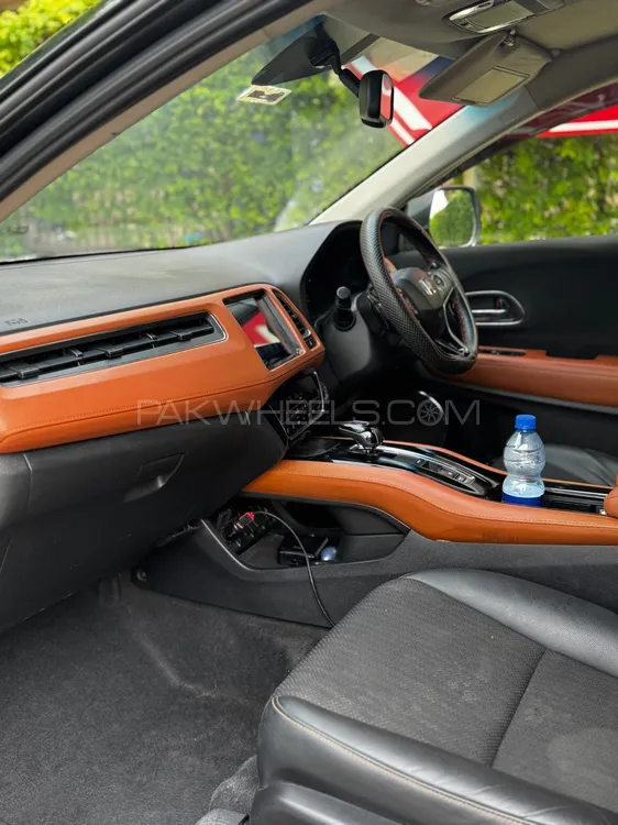 Honda Vezel 2016 for Sale in Lahore Image-1