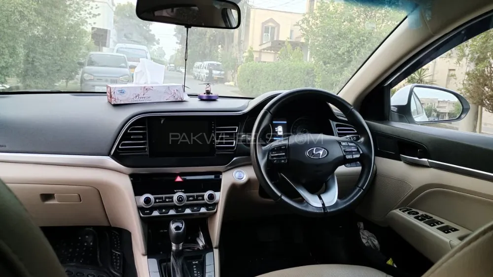 Hyundai Elantra 2023 for Sale in Lahore Image-1