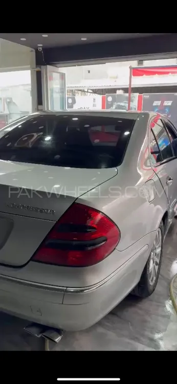 Mercedes Benz E Class 2004 for Sale in Islamabad Image-1