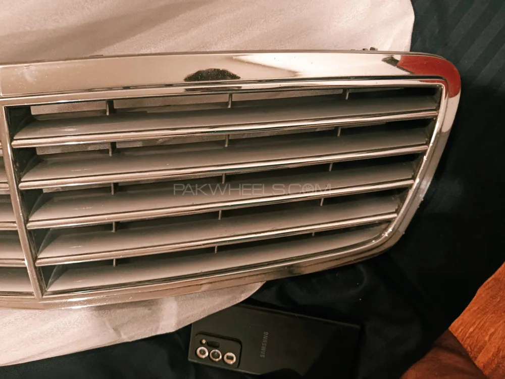 mercedes c class front grill w203 model Image-1