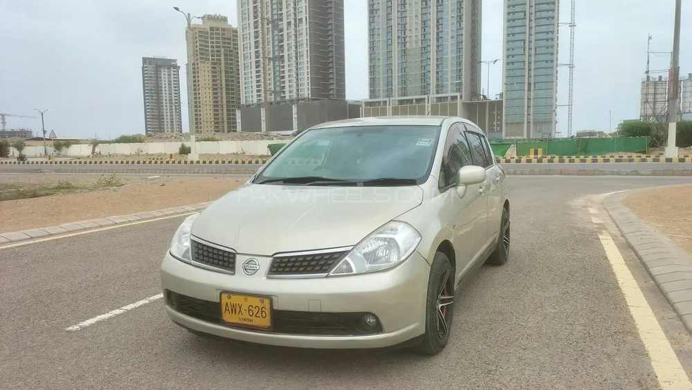 Nissan Tiida 2007 for Sale in Karachi Image-1