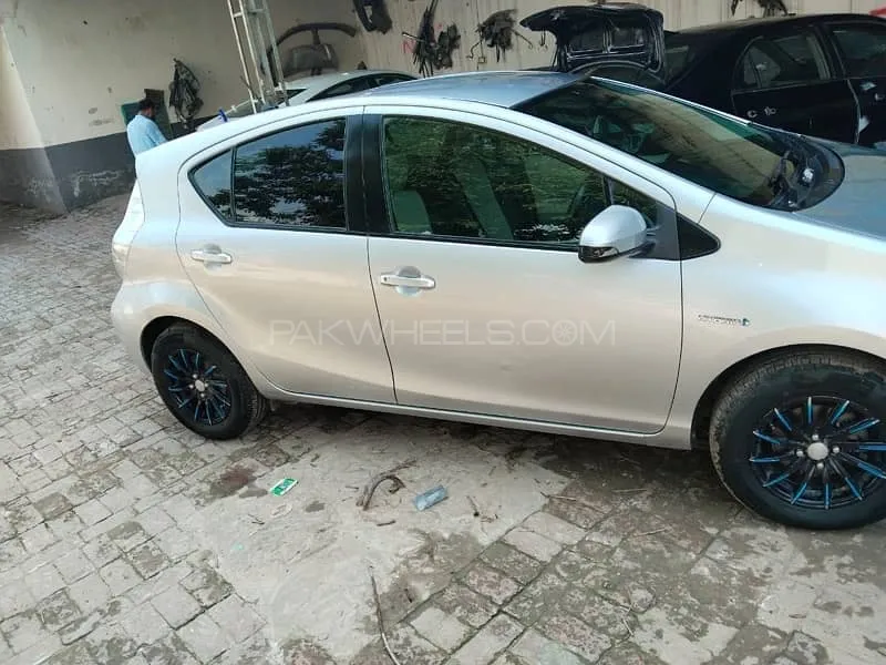 Toyota Aqua 2016 for Sale in Islamabad Image-1