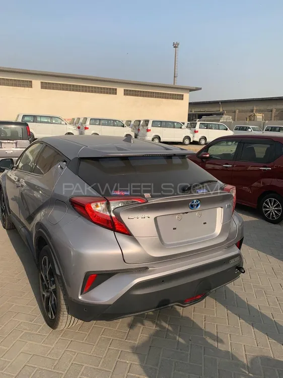 Toyota C-HR 2017 for Sale in Islamabad Image-1
