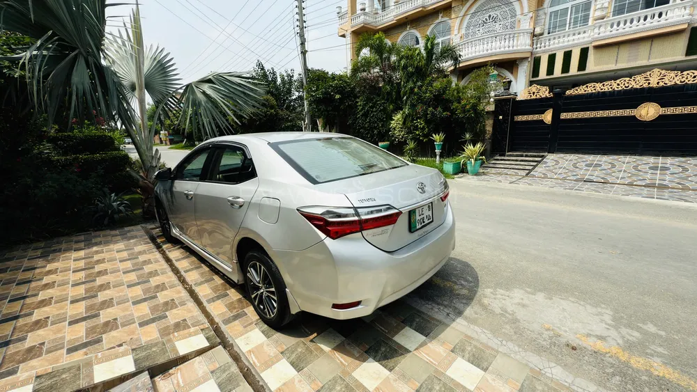 Toyota Corolla 2018 for Sale in Lahore Image-1