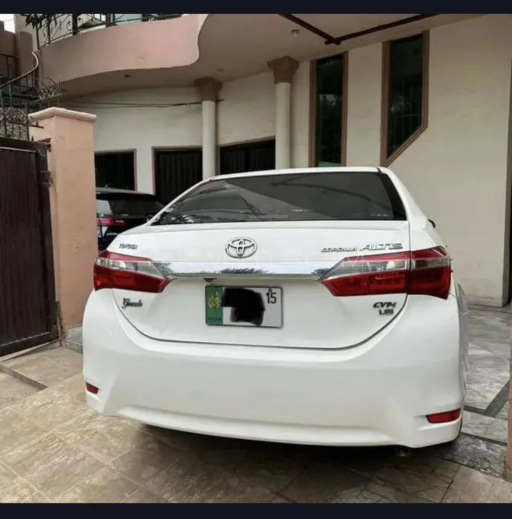 Toyota Corolla 2015 for Sale in Lahore Image-1