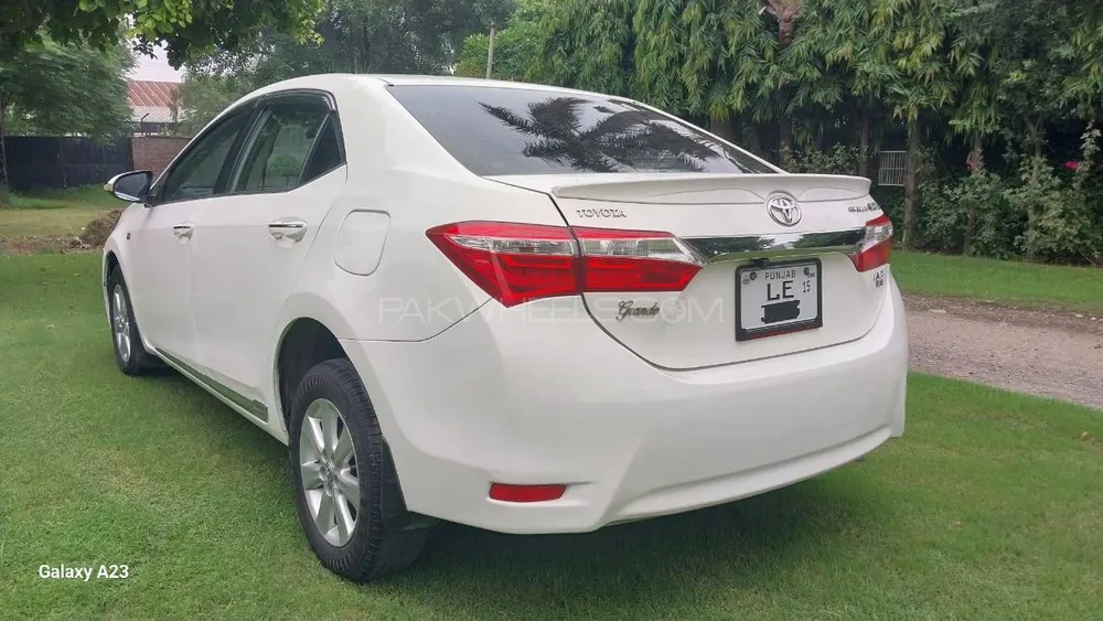 Toyota Corolla 2015 for Sale in Lahore Image-1