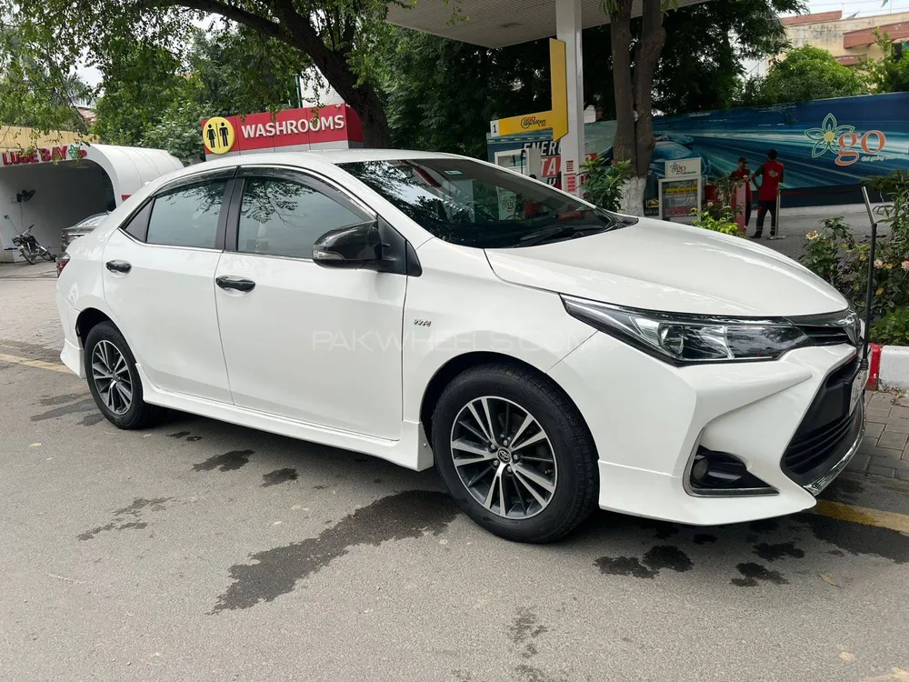 Toyota Corolla 2019 for Sale in Lahore Image-1