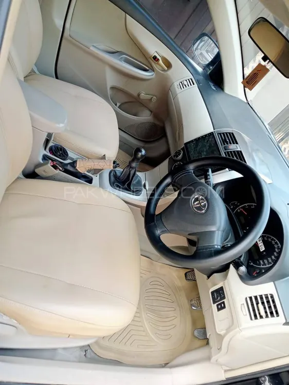 Toyota Corolla 2014 for Sale in Burewala Image-1