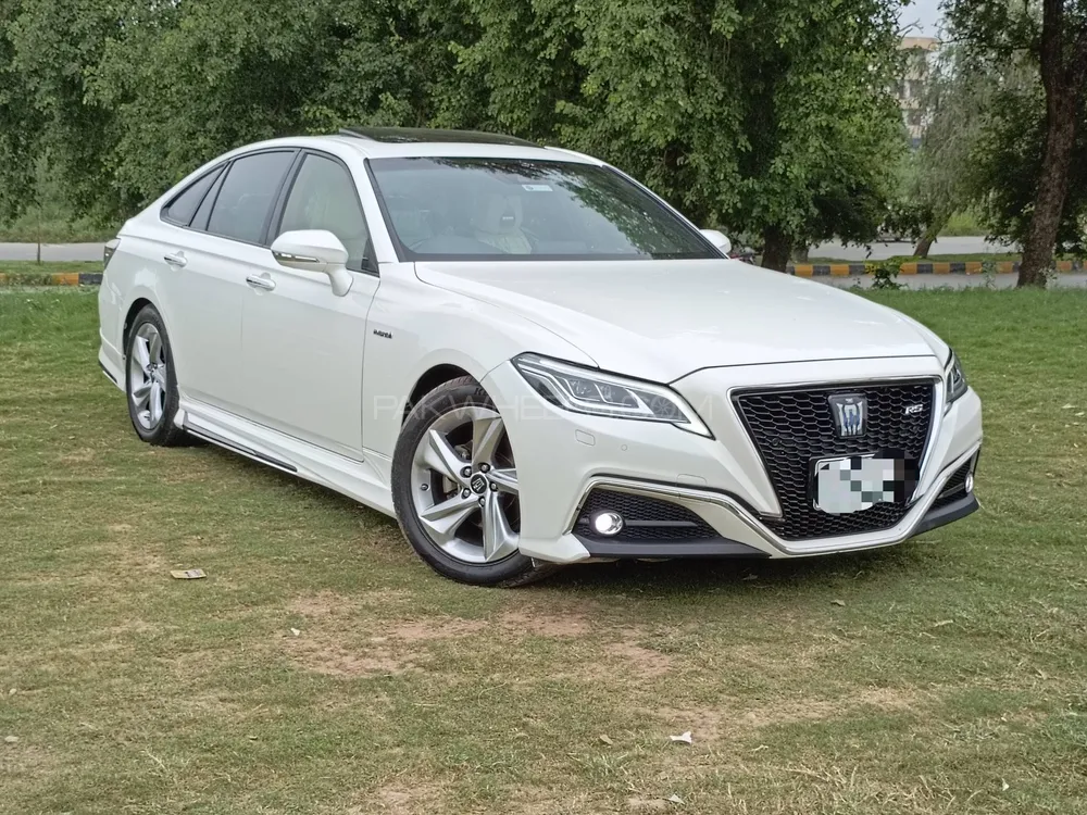 Toyota Crown 2018 for Sale in Islamabad Image-1