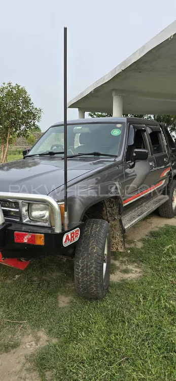 Toyota Hilux 1988 for Sale in Swabi Image-1