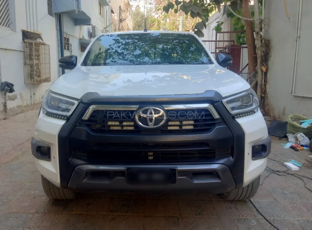 Toyota Hilux 2021 for Sale in Karachi Image-1