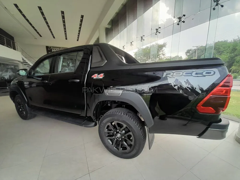 Toyota Hilux 2025 for Sale in Islamabad Toyota Hilux 2025 for Sale in Islamabad Image-3