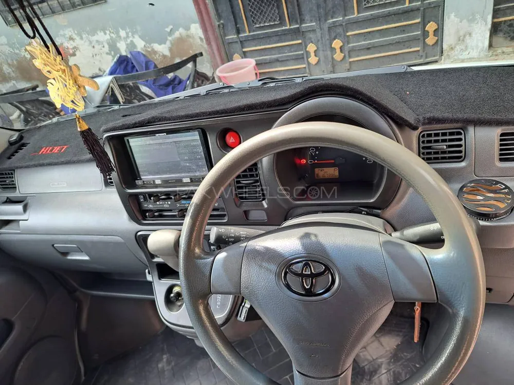 Toyota Pixis Space 2017 for Sale in Karachi Image-1