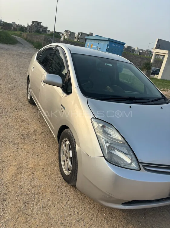 Toyota Prius 2008 for Sale in Islamabad Image-1