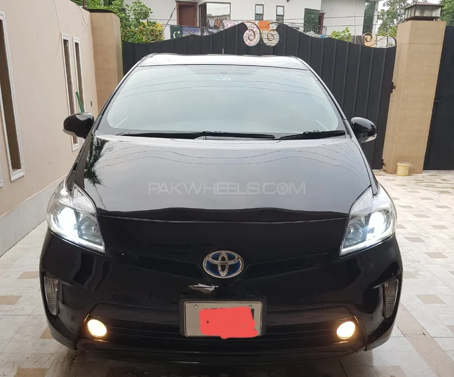 Toyota Prius 2014 for Sale in Lahore Image-1