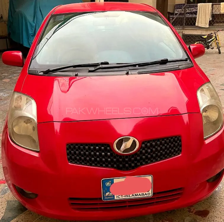 Toyota Vitz 2007 for Sale in Mardan Image-1