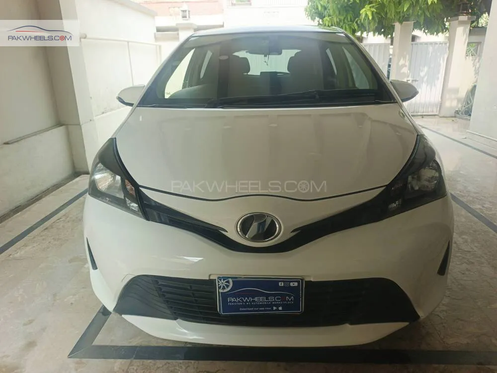 Toyota Vitz 2015 for Sale in Rawalpindi Image-1