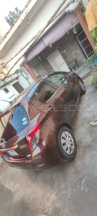 Toyota Vitz 2011 for Sale in Akora khattak Image-1
