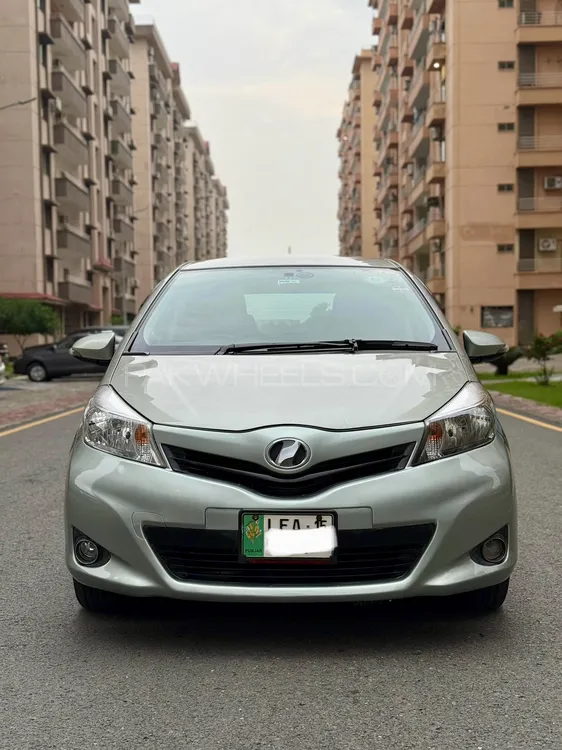 Toyota Vitz 2011 for Sale in Lahore Image-1