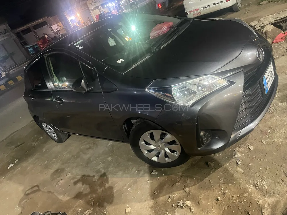 Toyota Vitz 2018 for Sale in Hafizabad Toyota Vitz 2018 for Sale in Hafizabad Image-5